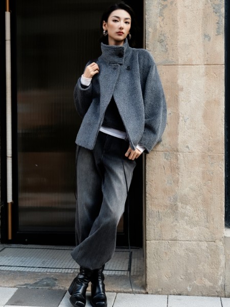 迪赛尼斯(DESIGNICE)女装品牌2025最新产品展示