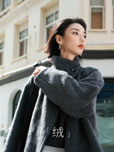 迪赛尼斯(DESIGNICE)女装品牌2025最新产品展示