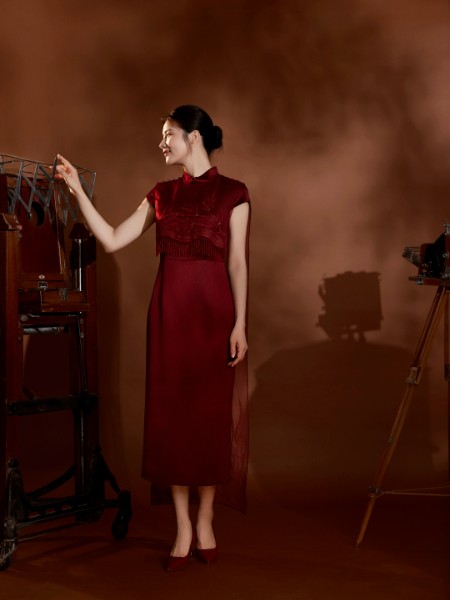 粉蓝时尚(BBLLUUEE)女装品牌2025最新产品展示