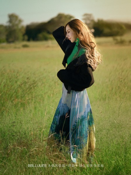 粉蓝时尚(BBLLUUEE)女装品牌2025最新产品展示