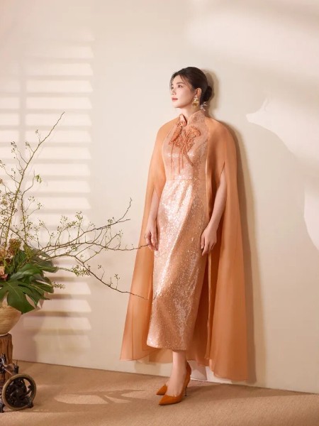 粉蓝时尚(BBLLUUEE)女装品牌2025最新产品展示