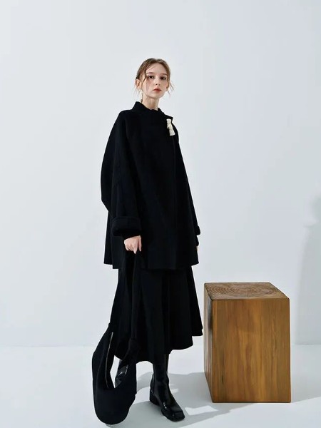 庄玛(ZHUANGMA)女装品牌2025最新产品展示