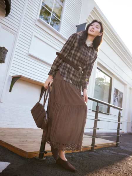 YXZ尤西子(YXZ)女装品牌2025秋冬季最新产品展示