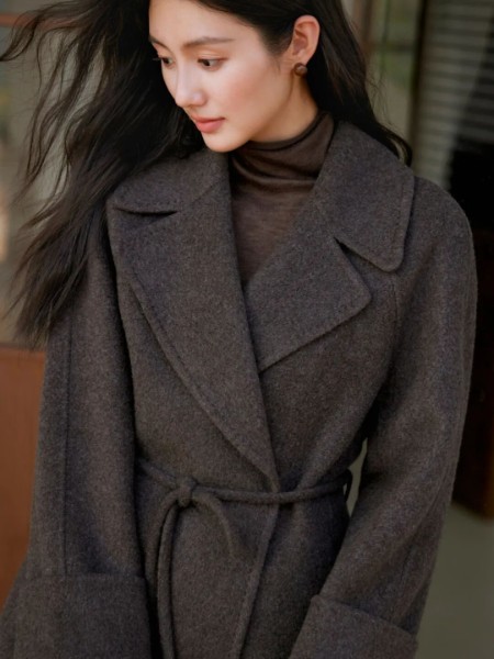 YXZ尤西子(YXZ)女装品牌2025秋冬季最新产品展示