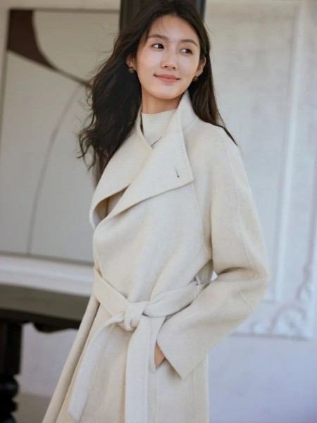 YXZ尤西子(YXZ)女装品牌2025秋冬季最新产品展示