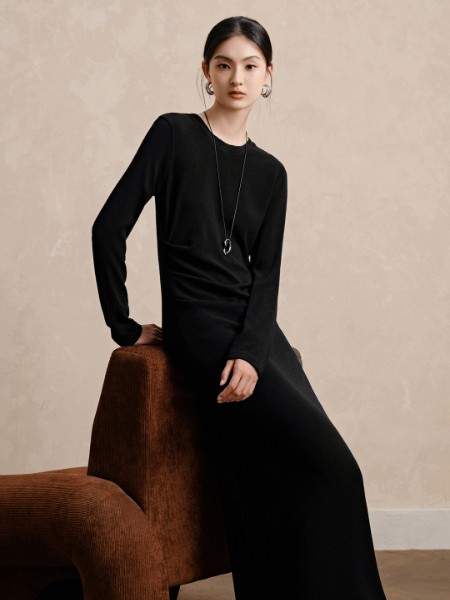 亦谷(YIGUE)女装品牌2025最新产品展示