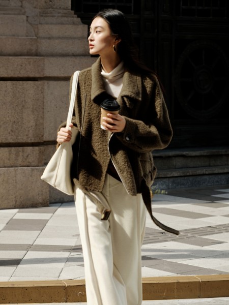 亦谷(YIGUE)女装品牌2025最新产品展示