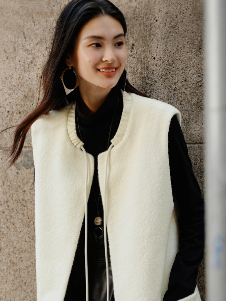 亦谷(YIGUE)女装品牌2025最新产品展示