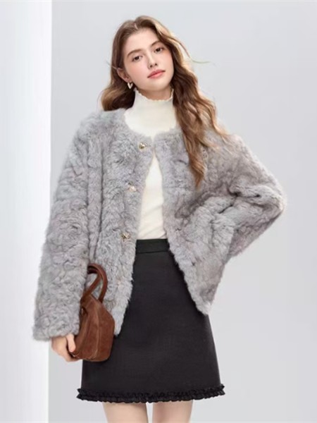 百图(betu)女装品牌2025冬季最新产品展示