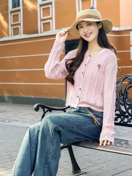 歆艾(歆艾AdmxinAi)女裝品牌2025最新產品展示