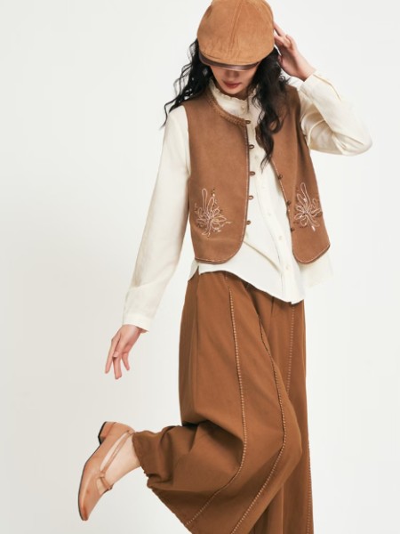 歆艾(歆艾AdmxinAi)女裝品牌2025最新產品展示