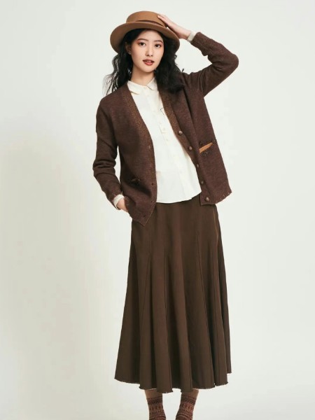 歆艾(歆艾AdmxinAi)女裝品牌2025最新產品展示