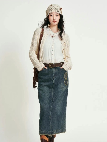 歆艾(歆艾AdmxinAi)女裝品牌2025最新產(chǎn)品展示