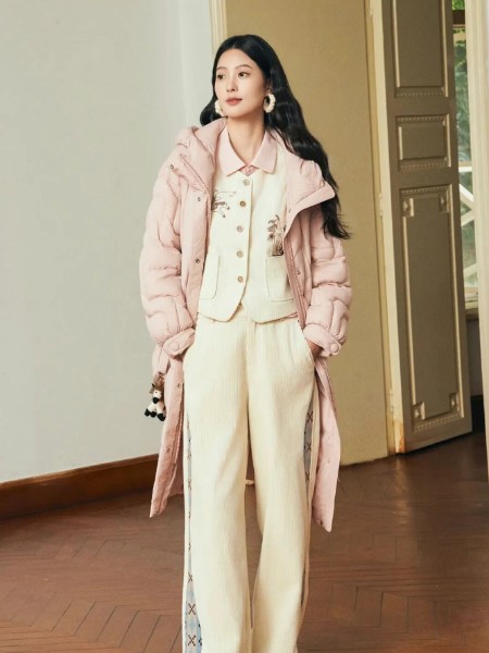 歆艾(歆艾AdmxinAi)女裝品牌2025最新產(chǎn)品展示