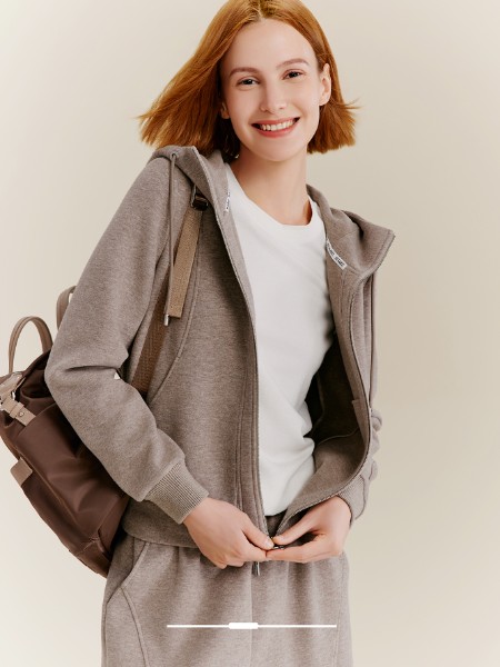 XIIBASKET十二篮(XIIBASKET)女装品牌2025最新产品展示