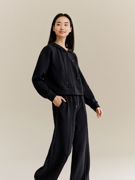 XIIBASKET十二篮(XIIBASKET)女装品牌2025最新产品展示