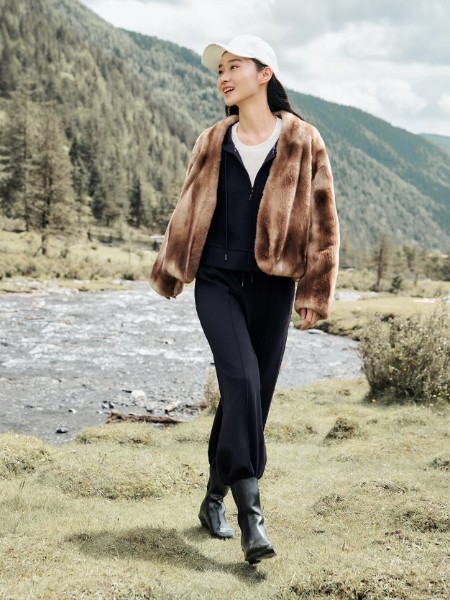 XIIBASKET十二篮(XIIBASKET)女装品牌2025最新产品展示