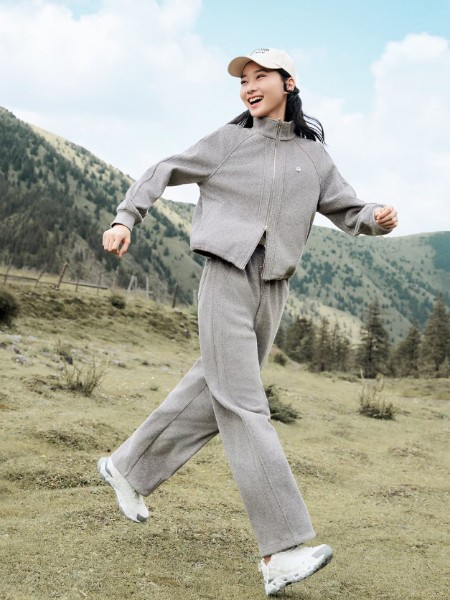 XIIBASKET十二篮(XIIBASKET)女装品牌2025最新产品展示