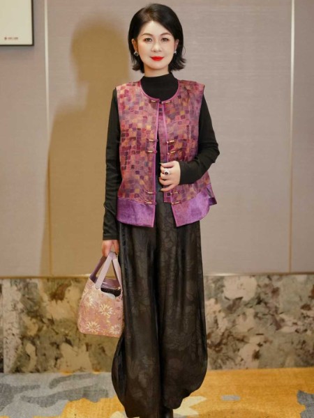 来龙女装品牌2025年新中式盘扣唐装冬季新品