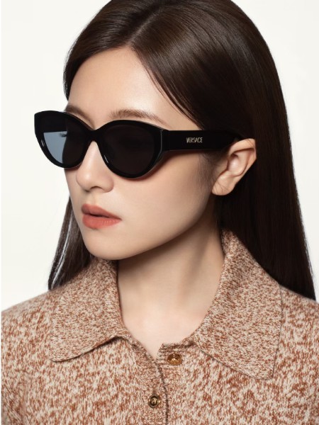 華倫天奴(valentino)女裝品牌最新產(chǎn)品展示