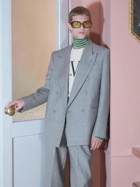 華倫天奴(valentino)女裝品牌最新產(chǎn)品展示