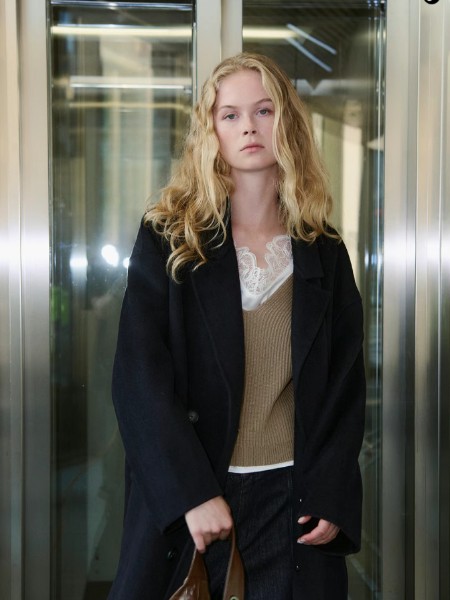 UR（URBAN REVIVO）女裝品牌最新產(chǎn)品展示