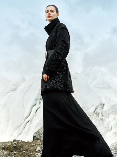 郁香菲(yuxiangfei)女裝品牌2025最新產品展示