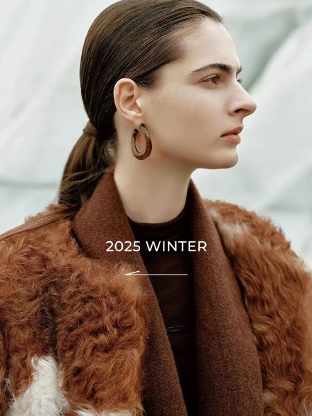 郁香菲(yuxiangfei)女裝品牌2025最新產品展示