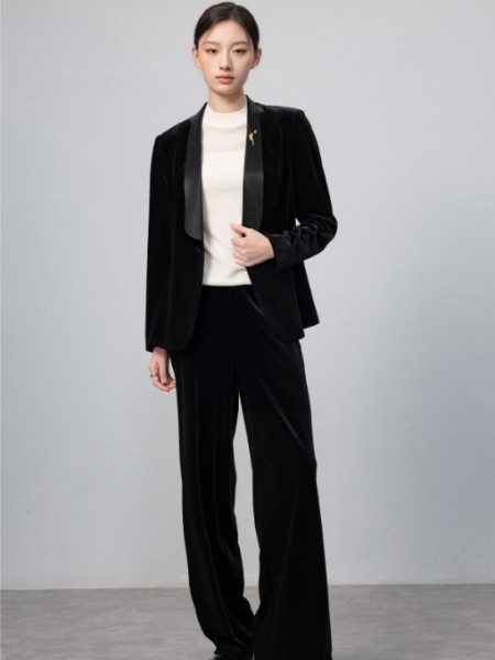 喜西女裝品牌2025年冬季最新產品展示