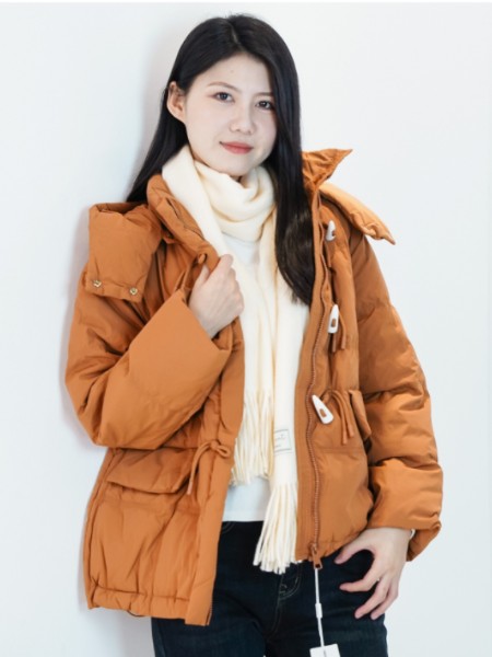 羅曼可女裝品牌2025年冬季最新產品展示