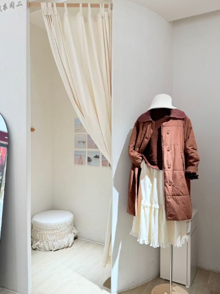 簡與媄女裝品牌2025年冬季最新產(chǎn)品展示