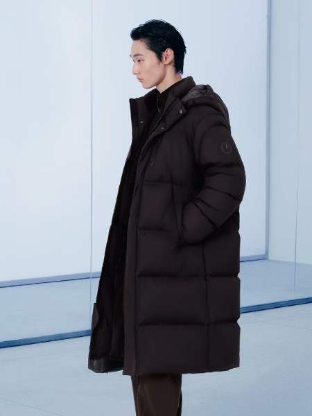 太平鳥(PEACEBIRD)男裝品牌2025冬季最新產(chǎn)品展示