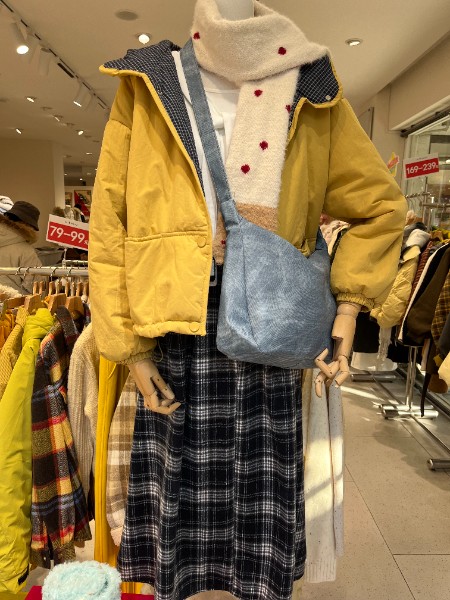 加盟入卡快时尚女装，轻松开店