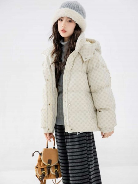 依世童緣童裝品牌2025冬季最新產(chǎn)品展示