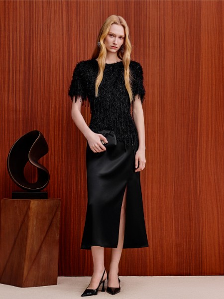 OBBLIGATO奧麗嘉朵女裝品牌2025秋冬季最新產(chǎn)品展示