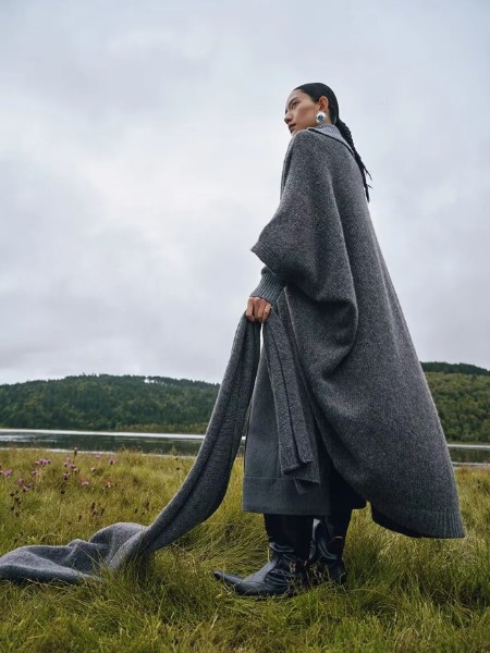 NEELLY納儷女裝品牌2025冬季最新產(chǎn)品展示