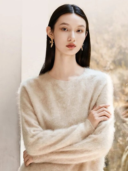 米皇女裝品牌2025冬季最新產(chǎn)品展示