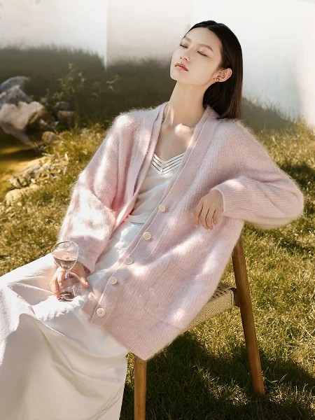 米皇女裝品牌2025冬季最新產品展示