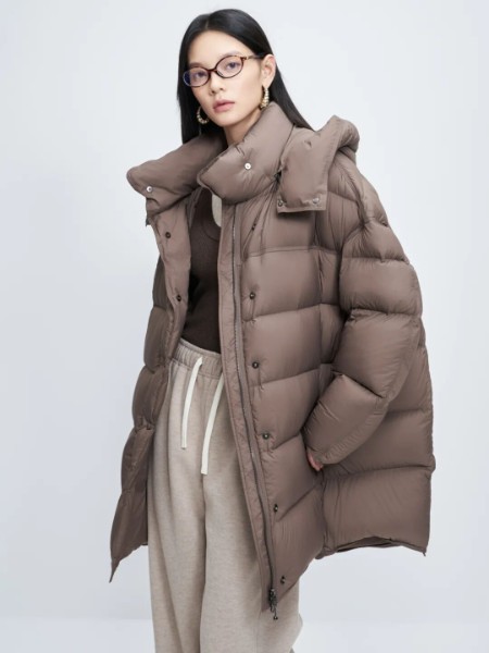 曼婭奴(MIGAINO)女裝品牌2025冬季最新產品展示