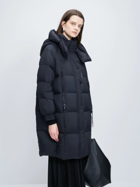 曼婭奴(MIGAINO)女裝品牌2025冬季最新產品展示