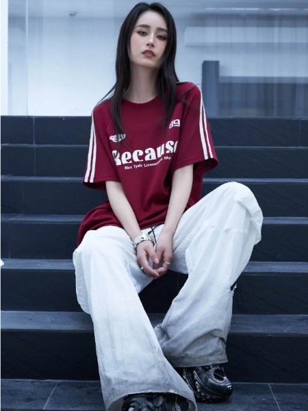 美麗哲學女裝品牌2025最新產品展示