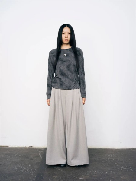 奕色(LESERBIE)女裝品牌2025秋冬季最新產品展示