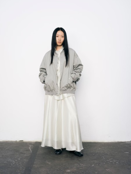 奕色(LESERBIE)女裝品牌2025秋冬季最新產品展示