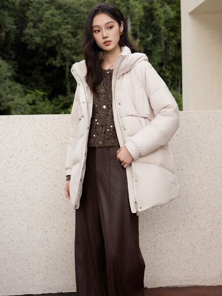 丝雨桐(SIYUTN)女装品牌2025最新产品展示