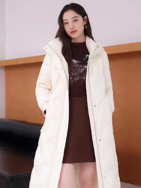 絲雨桐(SIYUTN)女裝品牌2025最新產品展示