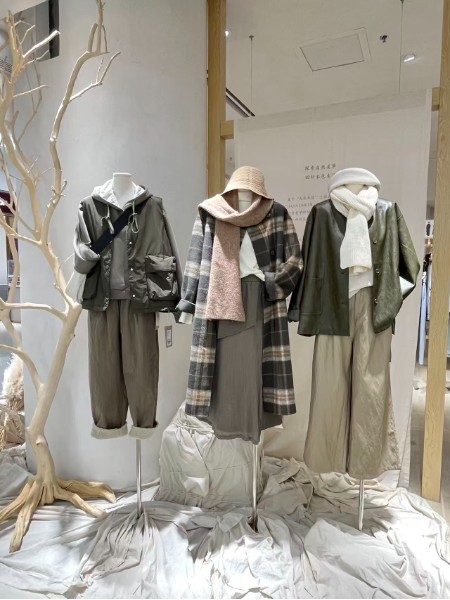 广东十佳设计师品牌简与媄女装有哪些加盟条件？