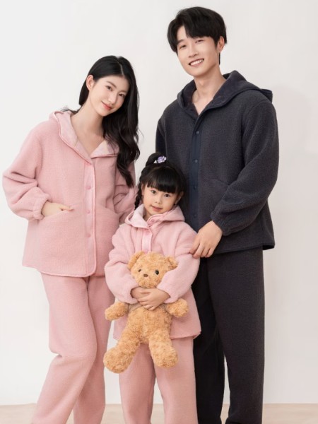 HELLO MORO紀戀日休閑牛仔品牌2025最新產(chǎn)品展示