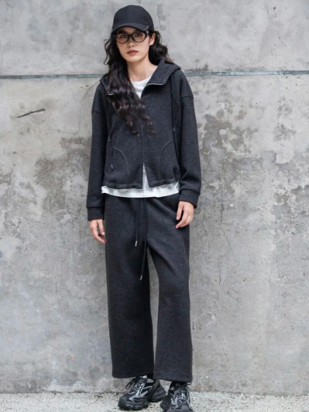 蘇昔(SOULCELL蘇昔)女裝品牌2025最新產(chǎn)品展示