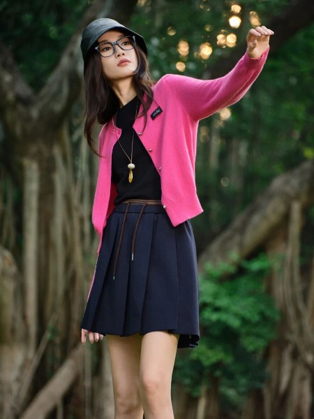 鳶娜爾(innaeydn)女裝品牌2025最新產品展示