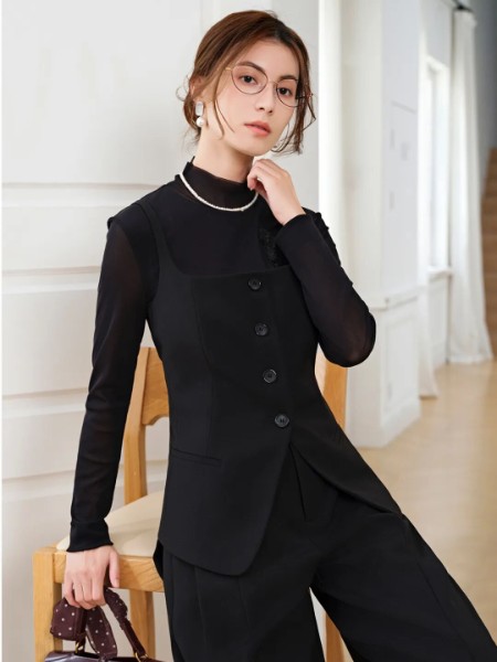 姚領(lǐng)(YAOLY)女裝品牌2025最新產(chǎn)品展示